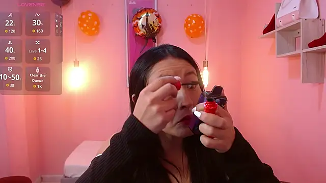 Isabella Mendez  online show from 11, 11, 2025