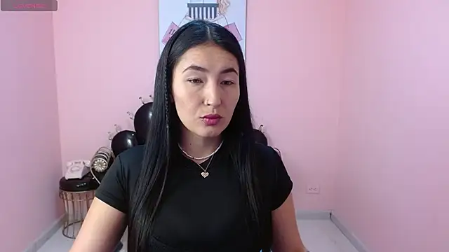 Isabella Mendez  online show from 6, 10, 2025