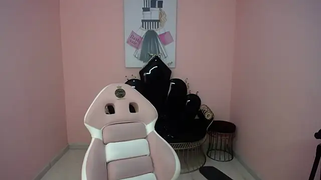 Isabella Mendez  online show from 31, 10, 2025