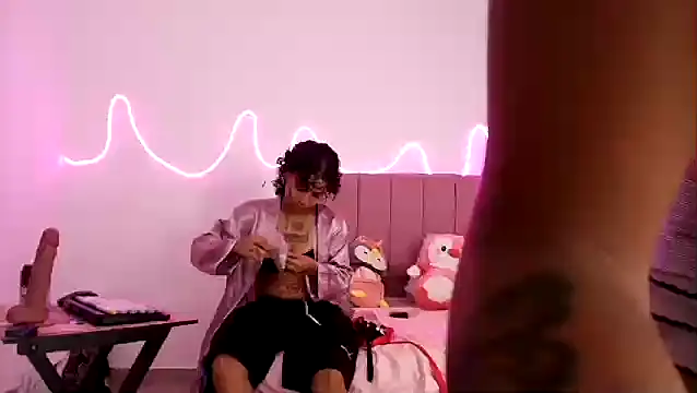 Valerin salazar online show from 6, 10, 2025