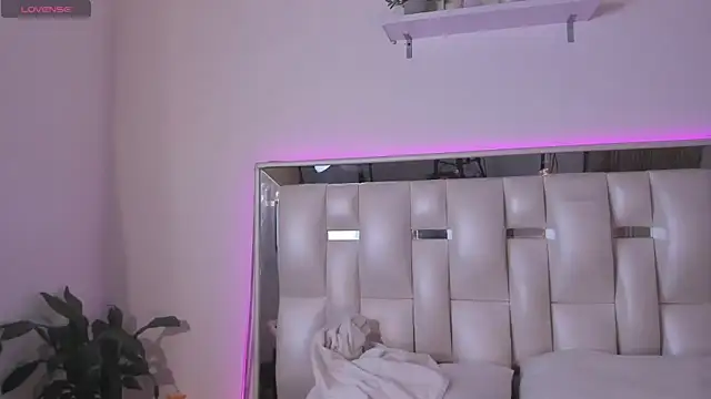 Darlyn tenderhot   online show from 17, 2, 2026