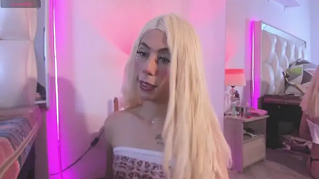 Darlyn tenderhot   online show from 12, 4, 2026