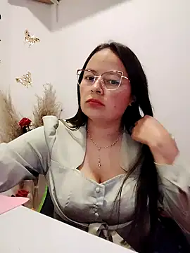 Snapshot of Daliz_Leon chatting on 15, 9, 2025 Daliz Leon online show from 15, 9, 2025