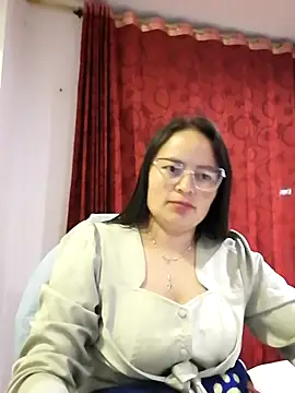 Snapshot of Daliz_Leon chatting on 12, 10, 2025 Daliz Leon online show from 12, 10, 2025