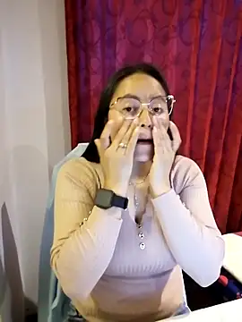 Snapshot of Daliz_Leon chatting on 5, 11, 2025 Daliz Leon online show from 5, 11, 2025