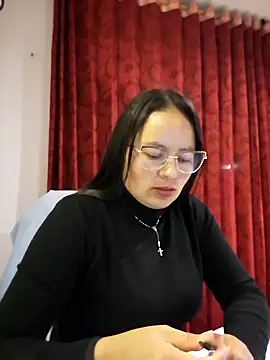 Snapshot of Daliz_Leon chatting on 18, 10, 2025 Daliz Leon online show from 18, 10, 2025