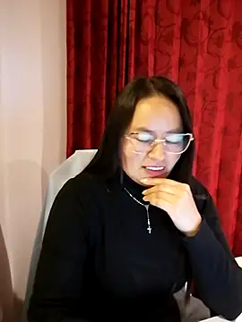 Snapshot of Daliz_Leon chatting on 7, 11, 2025 Daliz Leon online show from 7, 11, 2025