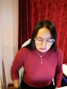 Snapshot of Daliz_Leon chatting on 10, 11, 2025 Daliz Leon online show from 10, 11, 2025