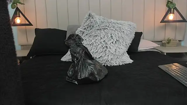 Snapshot of CandyGomez chatting on 28, 9, 2025 CandyGomez online show from 28, 9, 2025