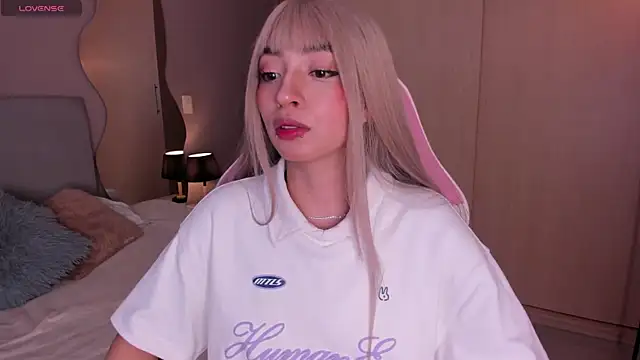 Snapshot of EmystarX chatting on 4, 6, 2026 EmystarX online show from 4, 6, 2026