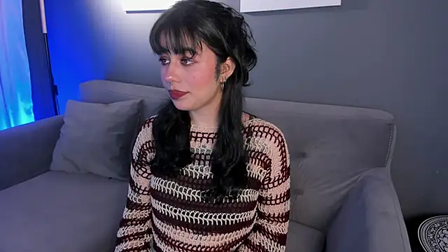 flower smith  online show from 24, 11, 2025