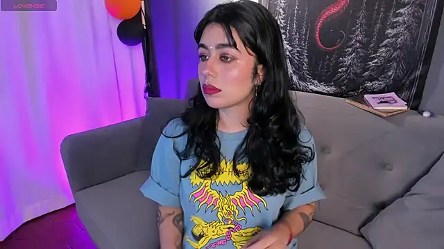 flower smith  online show from 30, 10, 2025