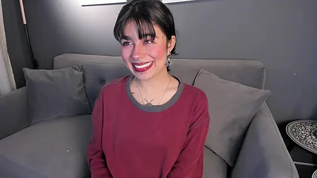 flower smith  online show from 22, 11, 2025