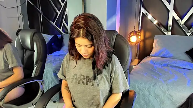 Julieth brown  online show from 17, 9, 2025