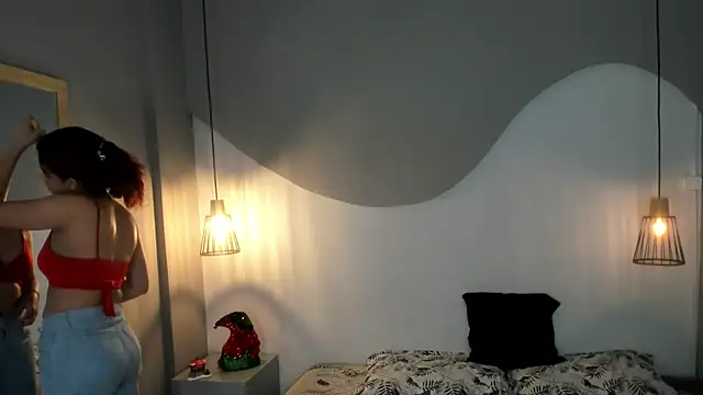 Julieth brown  online show from 27, 11, 2025