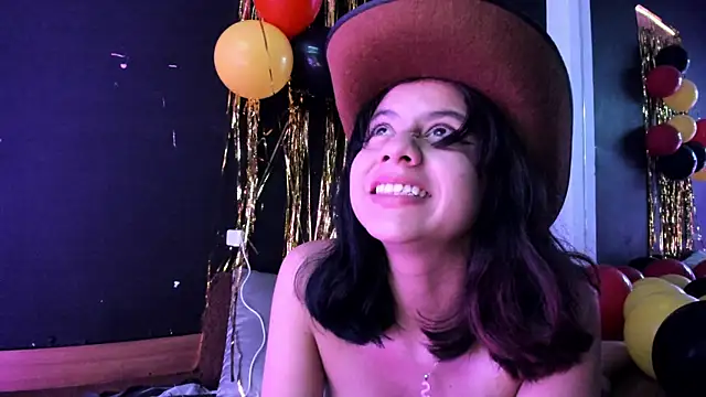 Julieth brown  online show from 25, 9, 2025