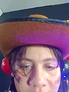 Julieth brown  online show from 25, 9, 2025