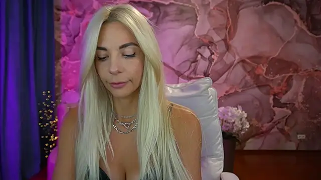 BellaRayyy online show from 26, 9, 2025