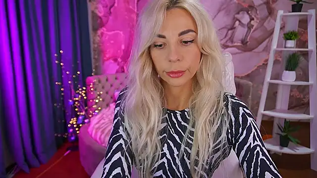 BellaRayyy online show from 2, 11, 2025