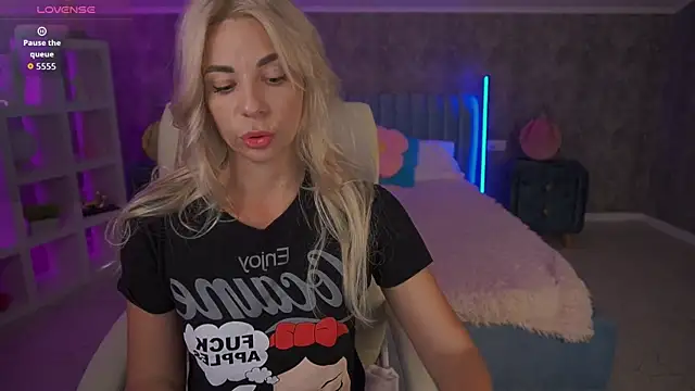 BellaRayyy online show from 23, 5, 2026