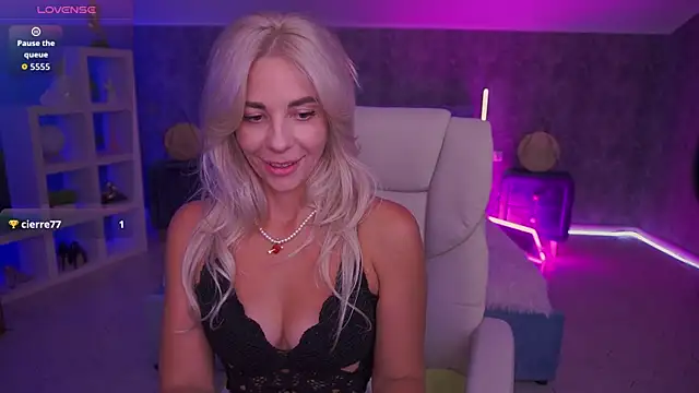 BellaRayyy online show from 25, 6, 2026