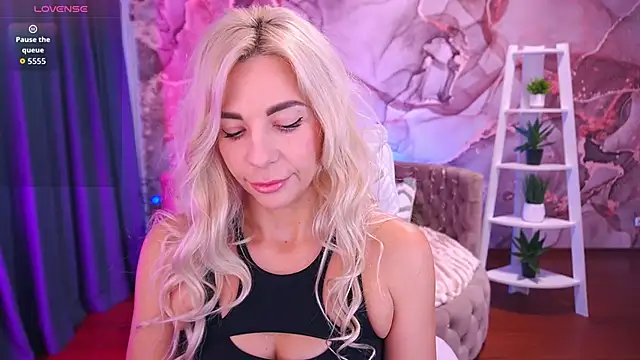 BellaRayyy online show from 1, 12, 2025