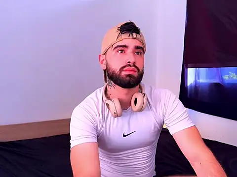 Snapshot of zack_sullivan22 chatting on 11, 10, 2025 zack sullivan22 online show from 11, 10, 2025