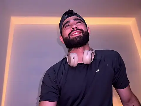 Snapshot of zack_sullivan22 chatting on 24, 9, 2025 zack sullivan22 online show from 24, 9, 2025