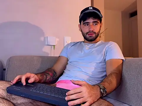 Snapshot of zack_sullivan22 chatting on 27, 11, 2025 zack sullivan22 online show from 27, 11, 2025