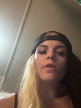 Snapshot of ittybittymeryssa chatting on 5, 10, 2025 ittybittymeryssa online show from 5, 10, 2025