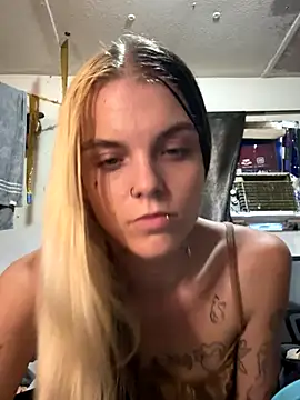 Snapshot of ittybittymeryssa chatting on 4, 10, 2025 ittybittymeryssa online show from 4, 10, 2025