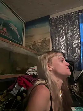 Snapshot of ittybittymeryssa chatting on 10, 5, 2026 ittybittymeryssa online show from 10, 5, 2026