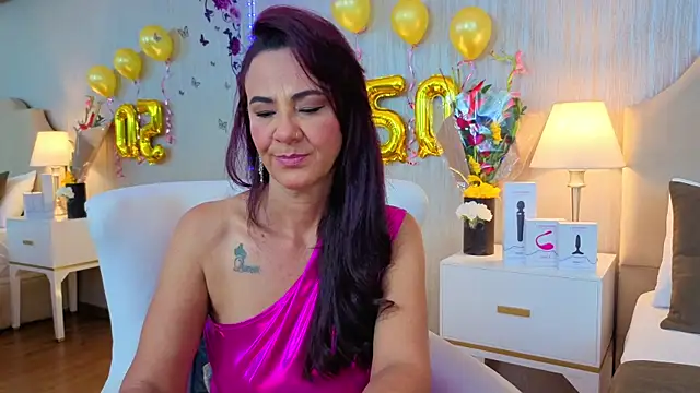 ScarleetJonson online show from 6, 2, 2026