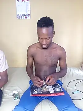 Snapshot of RAWFREAKYVERSE chatting on 12, 4, 2026 RAWFREAKYVERSE online show from 12, 4, 2026