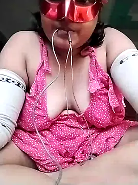 mimi87hoty online show from 11, 11, 2025