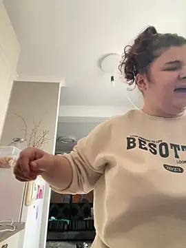 AliceCurlyX online show from 15, 2, 2026