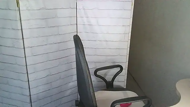 Helen xi  online show from 19, 12, 2025