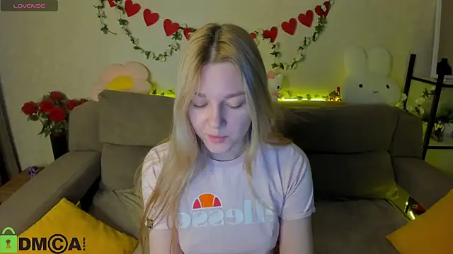 Sylvia Ortiz online show from 11, 3, 2026