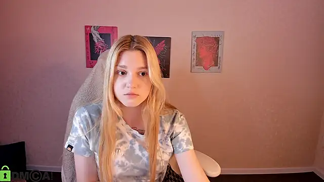 Snapshot of Sylvia_Ortiz chatting on 2, 10, 2025 Sylvia Ortiz online show from 2, 10, 2025