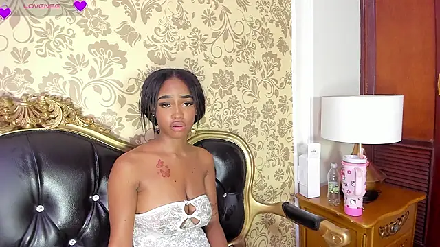 JulitPink online show from 8, 3, 2026