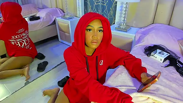 JulitPink online show from 13, 2, 2026