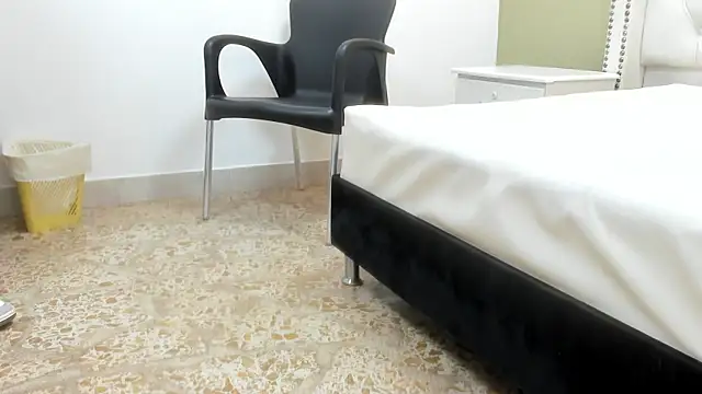 DOUGLAS 099 online show from 4, 10, 2025