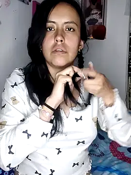 Queen Ashly online show from 5, 6, 2026