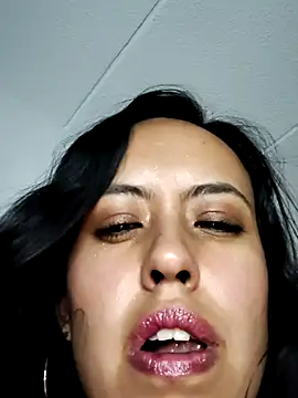 Queen Ashly online show from 10, 7, 2026