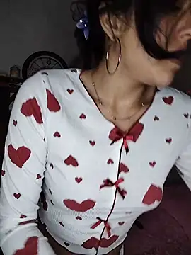 Queen Ashly online show from 8, 5, 2026