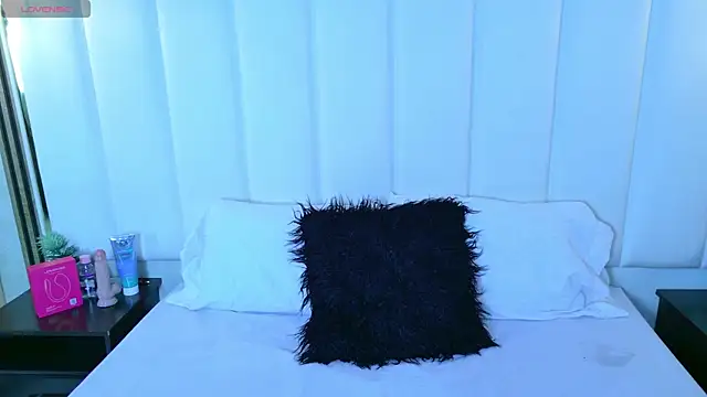 AbbieJoness   online show from 6, 10, 2025