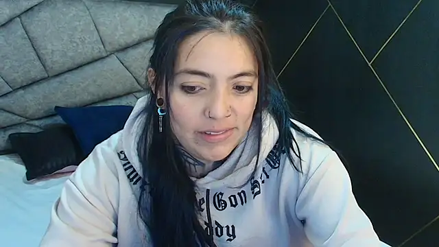 LiaMonroee  online show from 1, 12, 2025