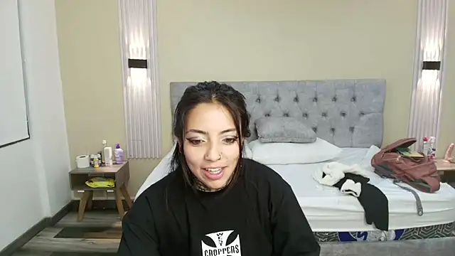 LiaMonroee  online show from 18, 9, 2025