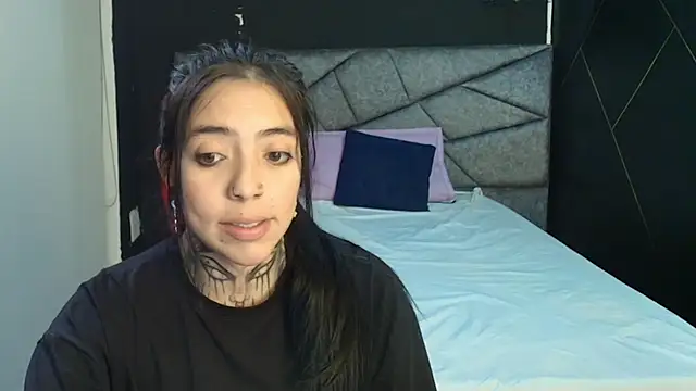 LiaMonroee  online show from 30, 11, 2025