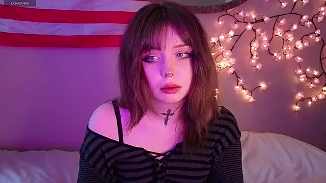 Snapshot of RileyVice chatting on 4, 3, 2026 RileyVice online show from 4, 3, 2026